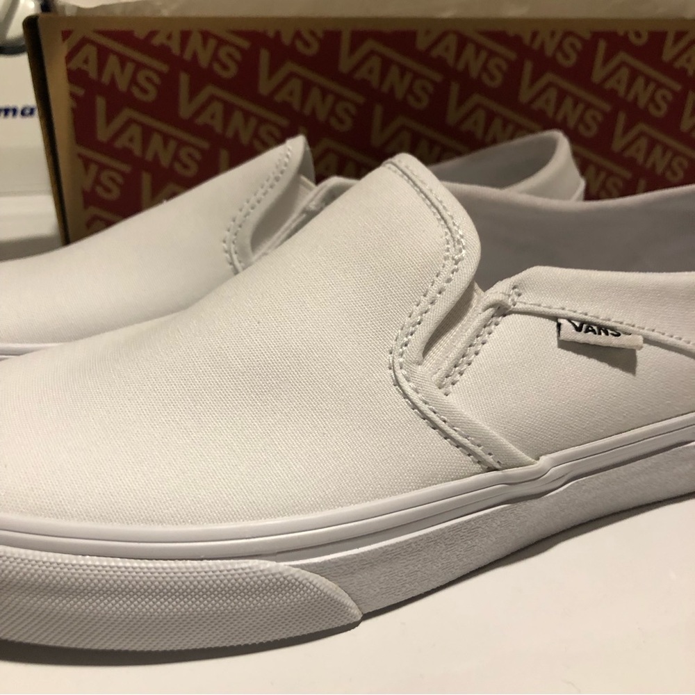 VANS ASHER SLIP ON BRAND NEW w/ box